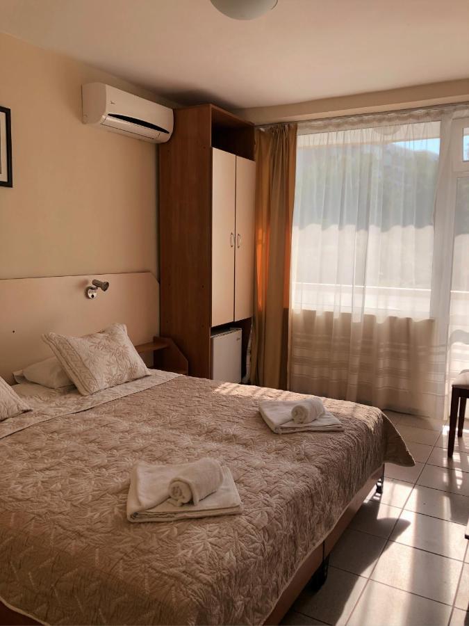 Hotel Naslada Balchik Extérieur photo