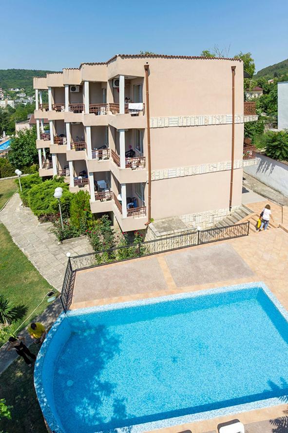 Hotel Naslada Balchik Extérieur photo