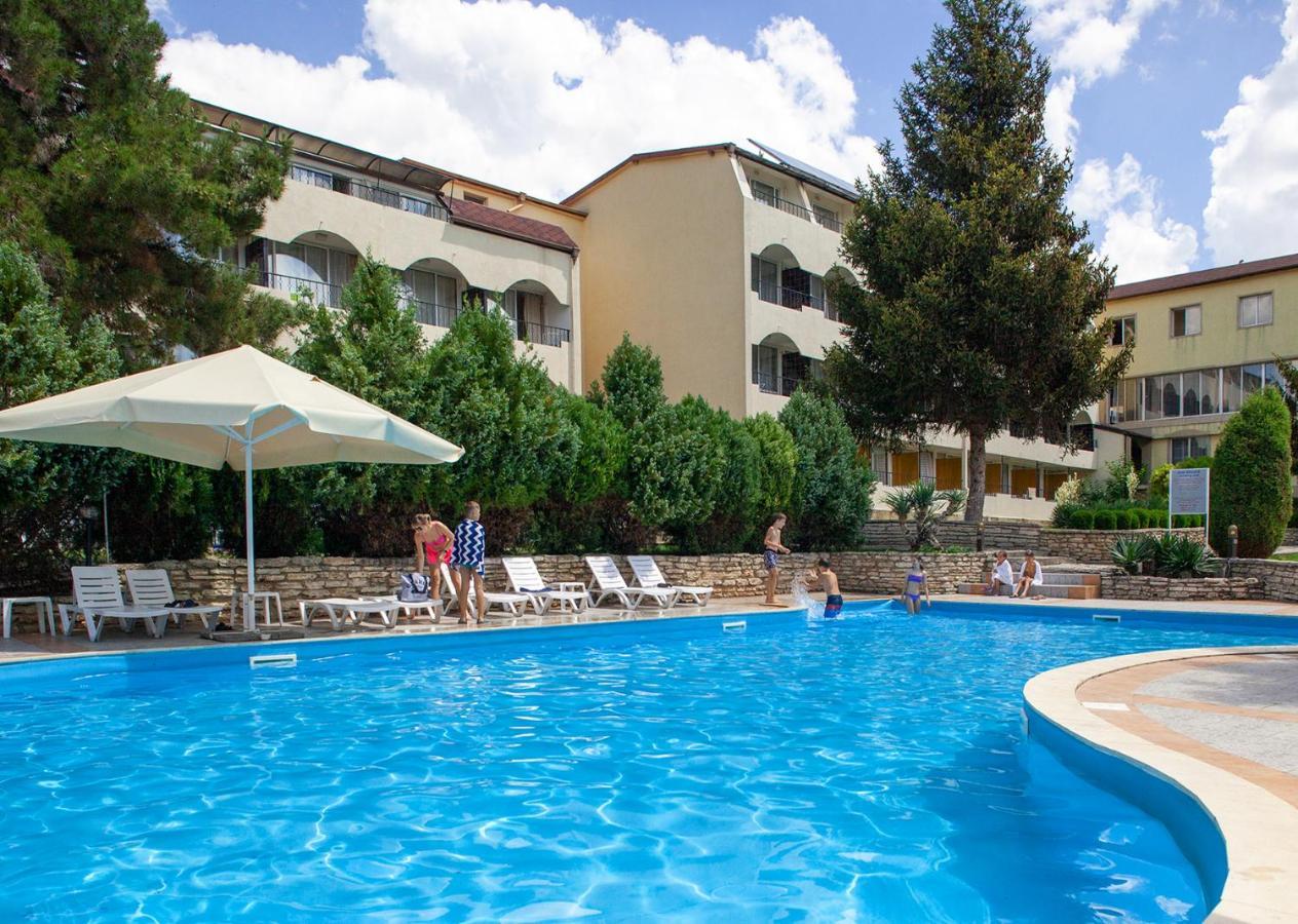 Hotel Naslada Balchik Extérieur photo
