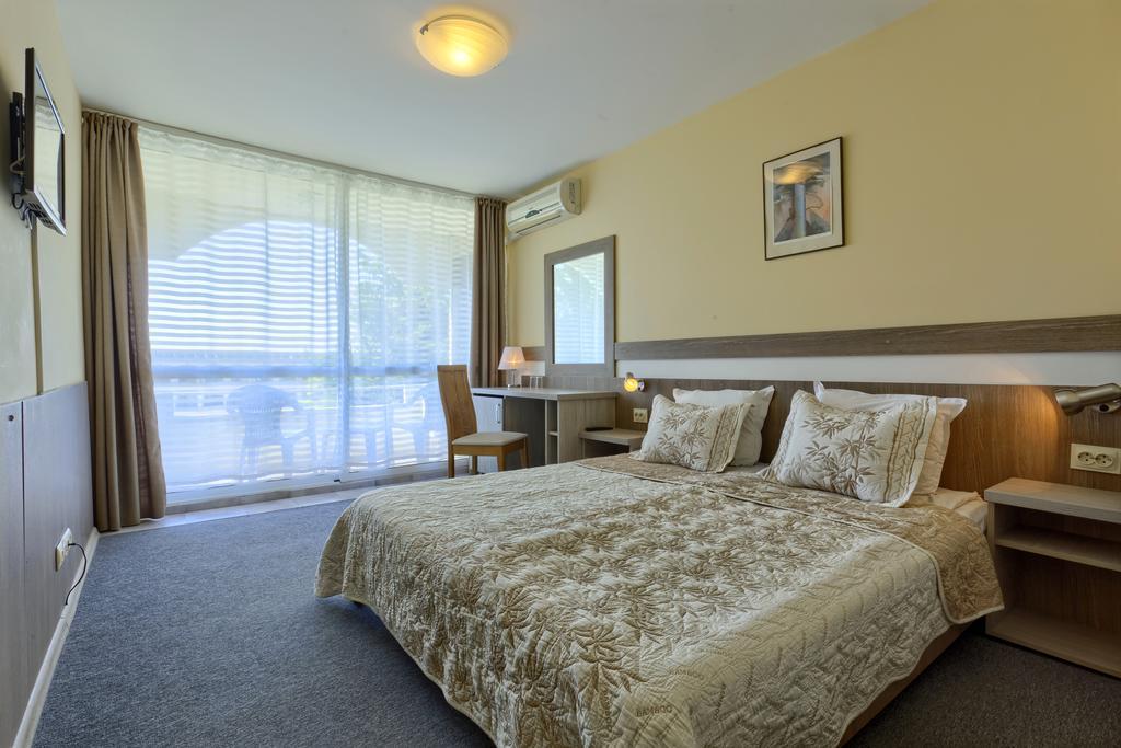 Hotel Naslada Balchik Extérieur photo