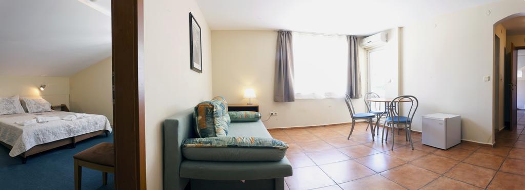 Hotel Naslada Balchik Extérieur photo
